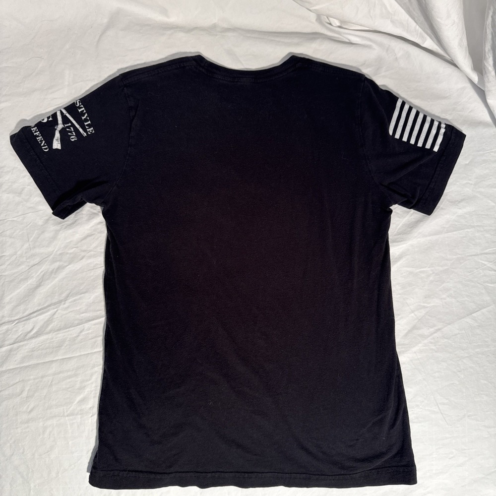 Grunt Style T-shirt Mens Medium Patriotic Winged Skull Flag Black Red White Blue - Picture 9 of 10
